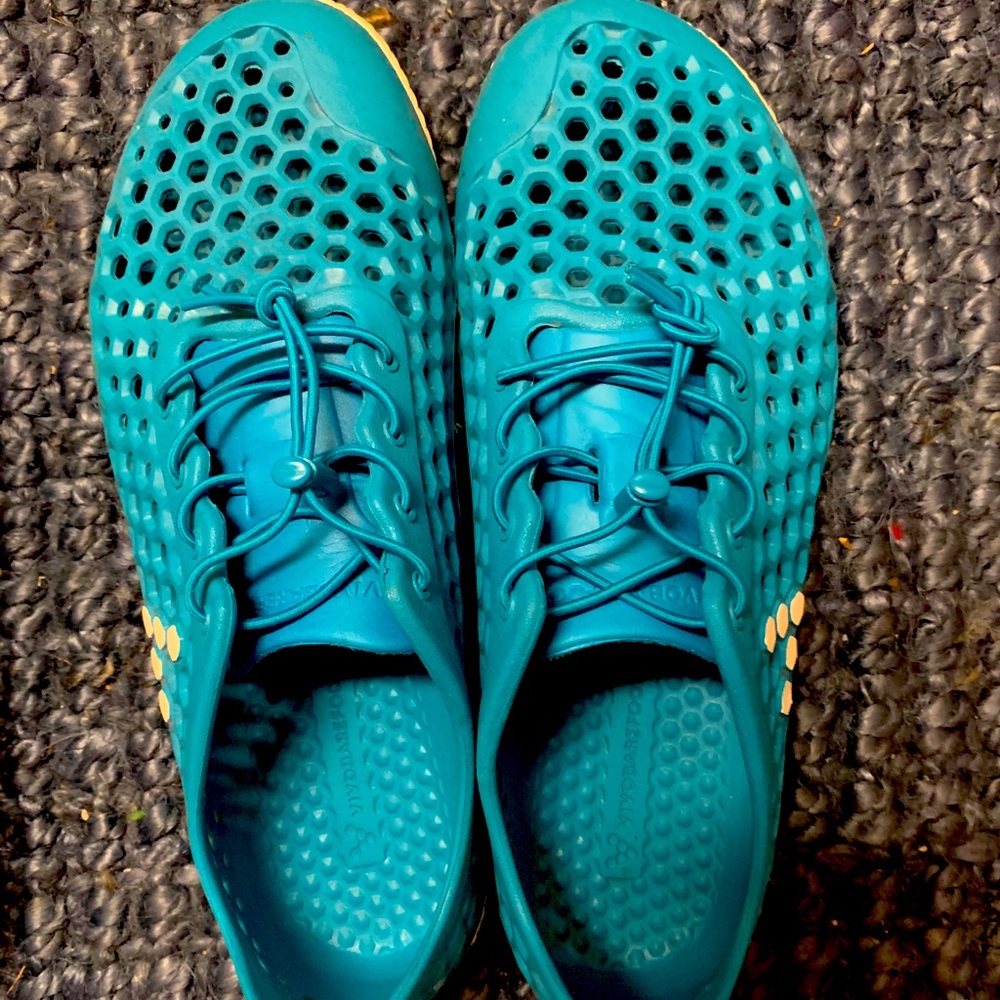 Vivo Barefoot water shoes 11/43